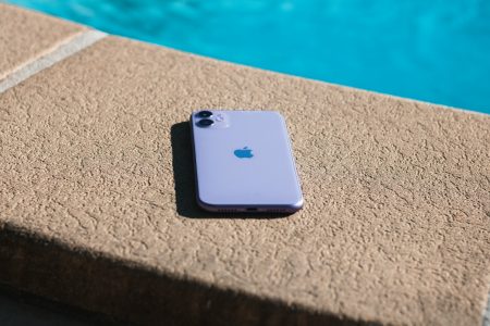 Quels iPhones sont étanches et résistants à l’eau ?